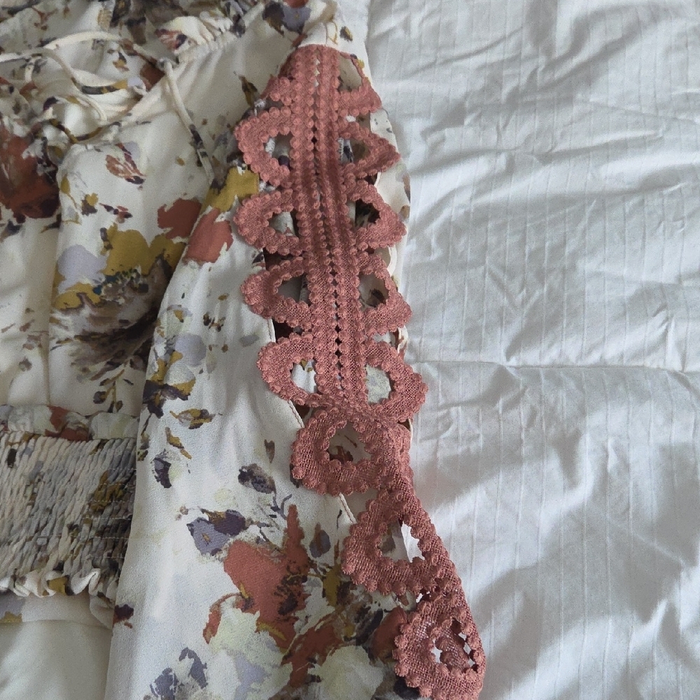 Buckle Floral Blouse in Cream and Brown - Picture 5 of 5